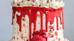 How to Decorate a Spooktacular Halloween Sheet Cake